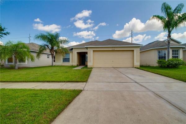 CARRIAGE POINTE PH 01