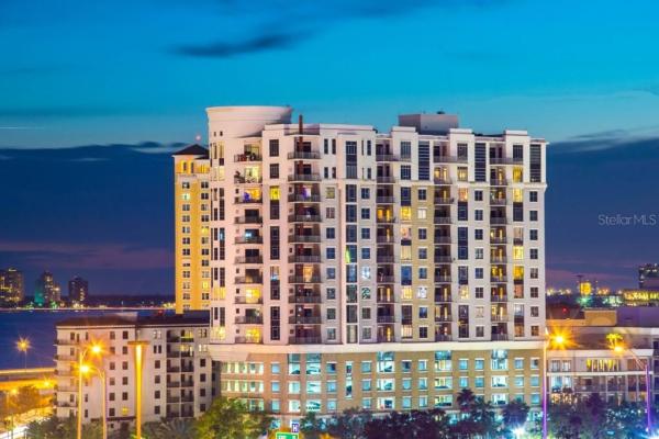 PARKSIDE OF 01 BAYSHORE