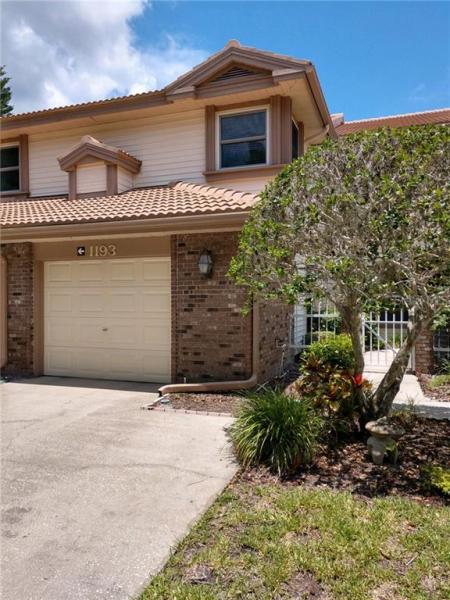 LAUREL OAKS AT EAST LAKE