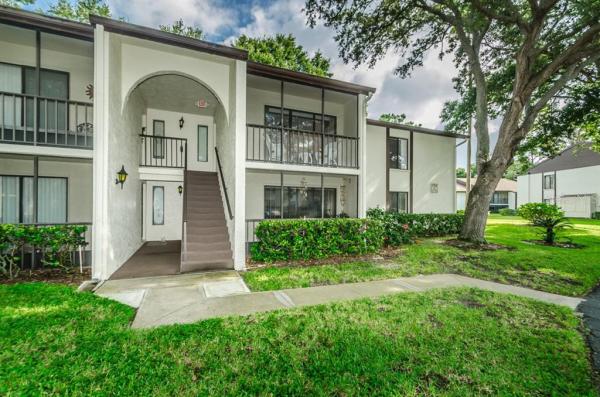 PINE RIDGE AT PALM HARBOR