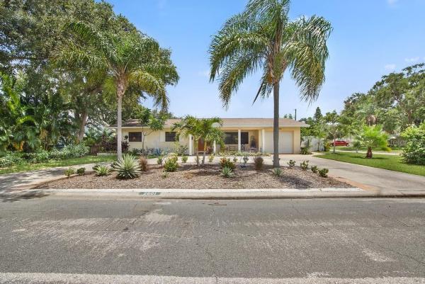 HOLIDAY PARK 3RD ADD