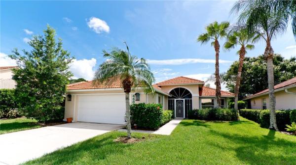 VILLAS AT DEER CREEK