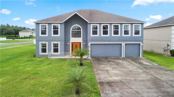 MASCOTTE DUKES LAKE PH 02