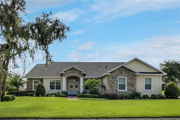 HIGHLANDS-IN-THE-WOODS