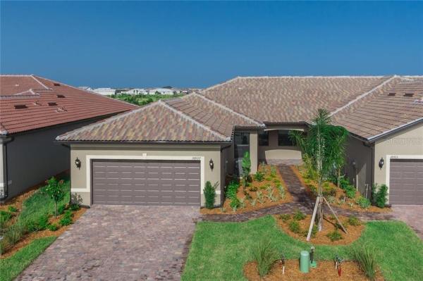 ISLANDWALK AT THE WEST VILLAGES