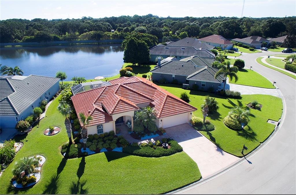 BLUE HERON POND - фото