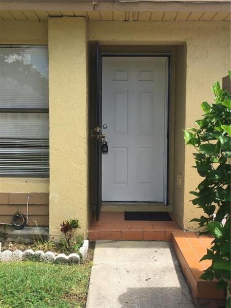 CREEKSIDE VILLAS AT MEADOW WOODS