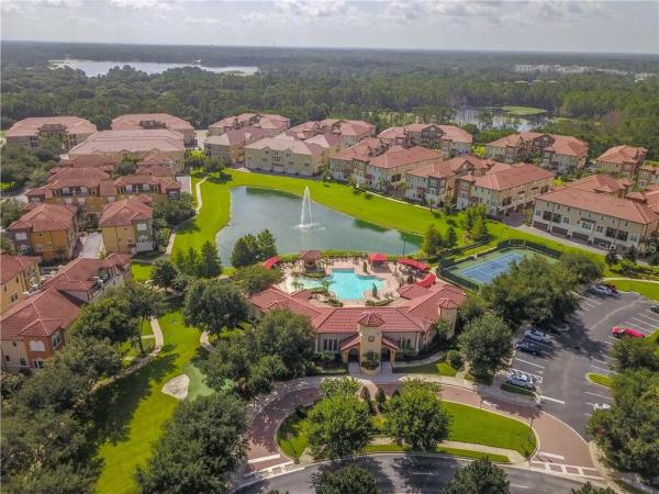 FOUNTAIN PARKE AT LAKE MARY