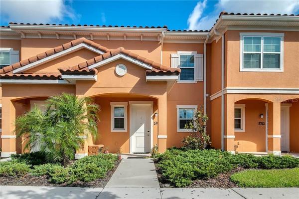 REGAL OAKS AT OLD TOWN