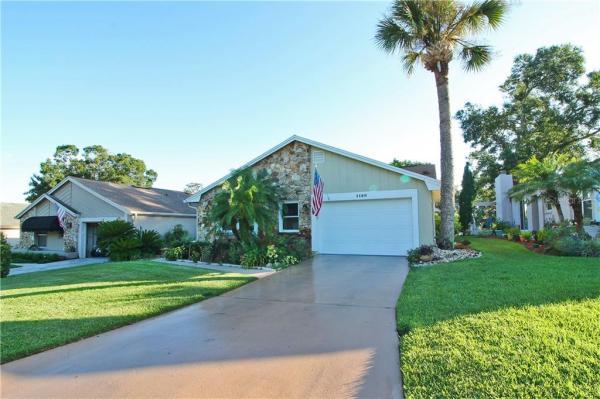 LINKSIDE VILLAGE AT ERROL ESTATES