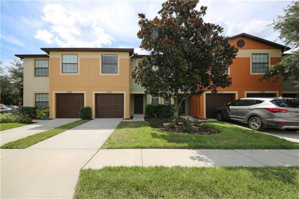 EDGEWATER AT LAKE BRANDON