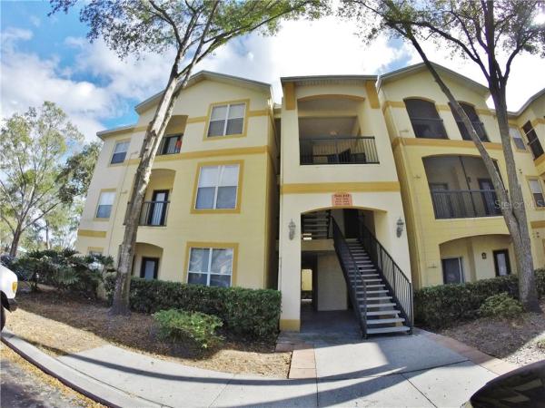 PINNACLE AT CARROLLWOOD A CONDO