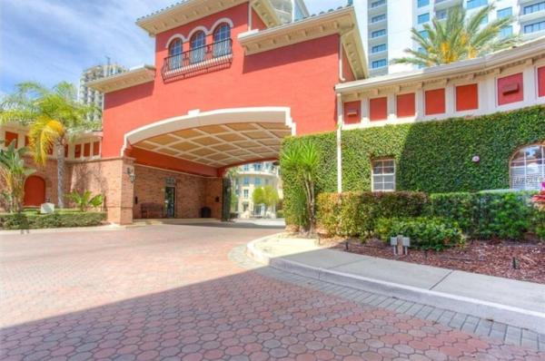 HARBOUR PLACE CITY HOMES A CONDO