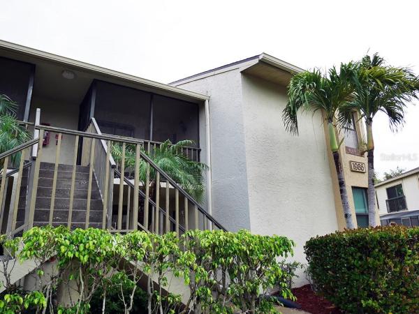 CLUB AT FEATHER SOUND THE CONDO