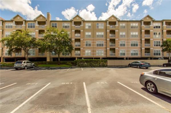 RESIDENCE AT RENAISSANCE