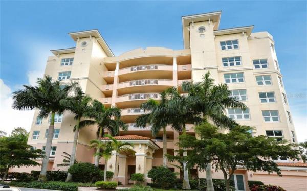 MERIDIAN AT THE OAKS PRESERVE