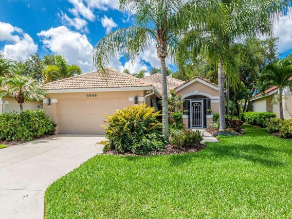 VILLAS AT DEER CREEK