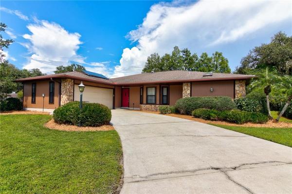 WOODLAWN LAKES FIRST ADD