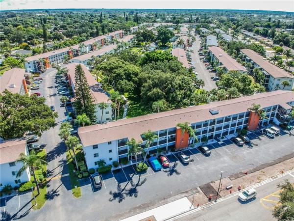 THE FOURTH BAYSHORE CONDO