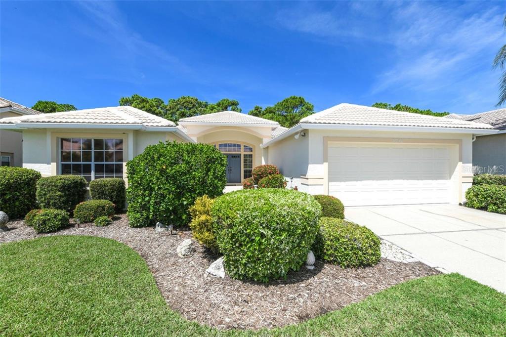 HUNTINGTON POINTE - фото