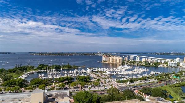 1350 MAIN RESIDENTIAL