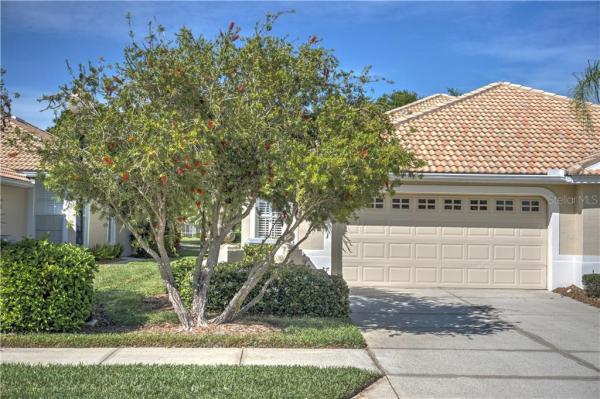 PELICAN POINTE GOLF & CNTRY CL