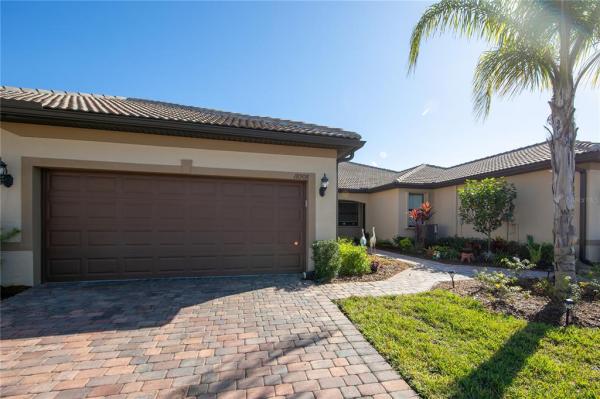 ISLANDWALK AT THE WEST VILLAGES