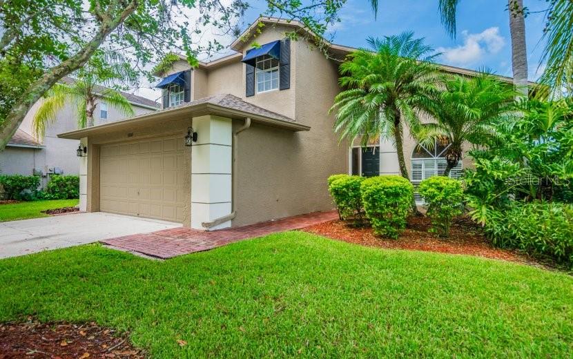 CANTERBURY VILLAGE - фото