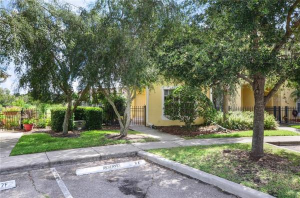 RIVERCREST TWNHMS WEST PH 01