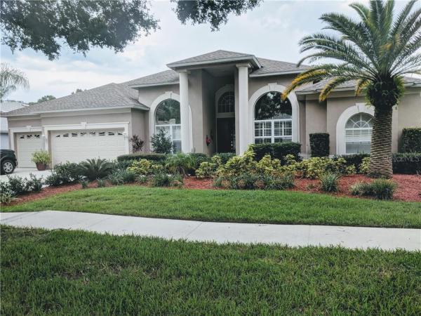 RIVER HILLS COUNTRY CLUB