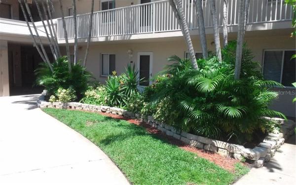 OAKS OF NORTHWOOD CONDO