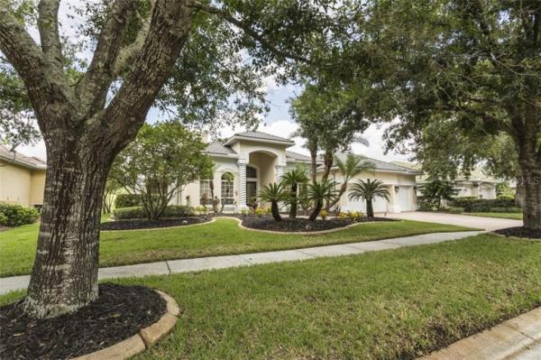 RIVER HILLS COUNTRY CLUB