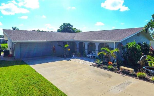 PHILLIPPI GARDENS 08