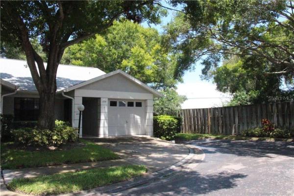 VILLAS OF FOREST PARK CONDO