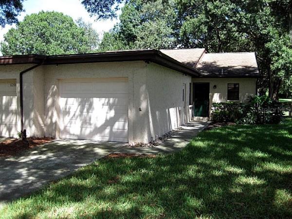 TWELVE OAKS VILLAS CONDO