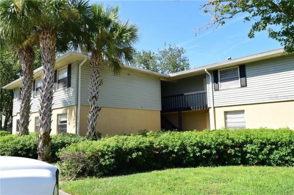 HAMPTONS AT BRANDON A CONDO