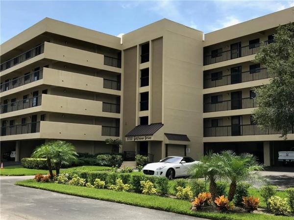 GREEN DOLPHIN PARK MID-RISE CONDO