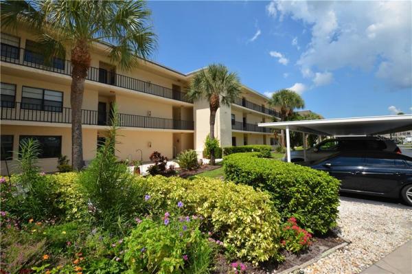 VILLAS DE GOLF CONDO