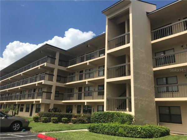 WOODPARK AT DESOTO SQUARE CONDO PHASE 3