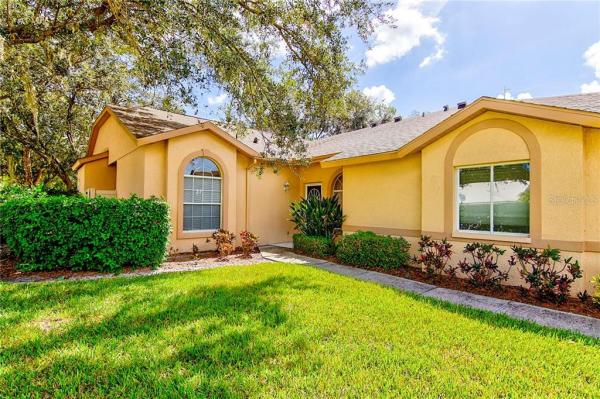 TARA VILLAS OF STONEYWALK