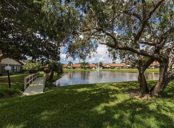 FAIRWAYS OF CAPRI PH 1