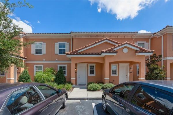 REGAL OAKS AT OLD TOWN