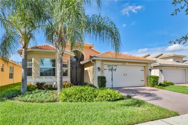 VALENCIA LAKES #J PH 1