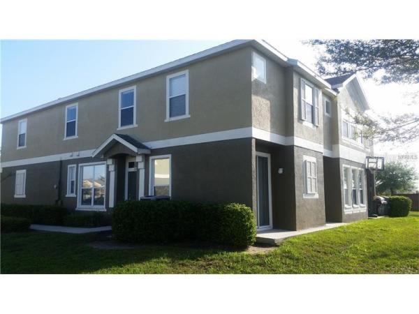 VILLAS AT ESTANCIA CONDO