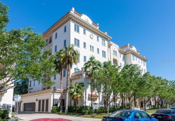 VALENCIA IN OLD HYDE PARK A CONDO