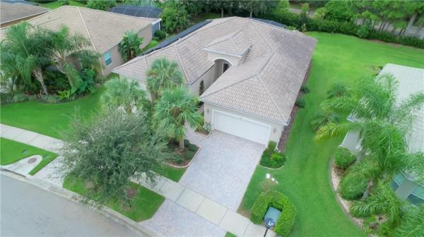 VALENCIA LAKES PH 01