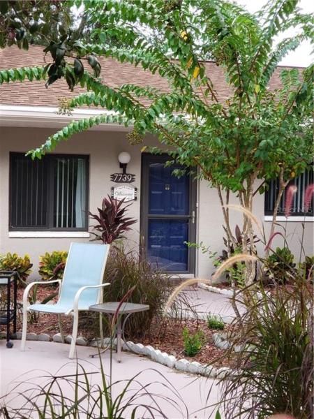 COUNTRY OAKS CONDO 01