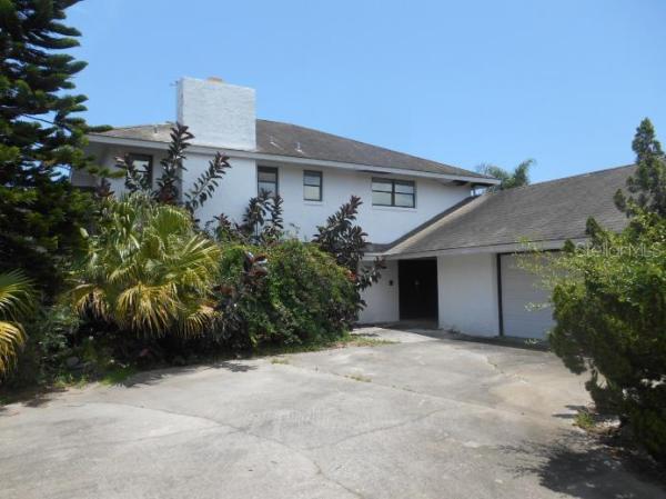 YACHT CLUB ISLAND ESTATE