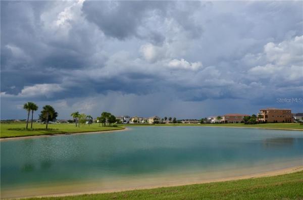 REUNION WEST VILLAGE 03A