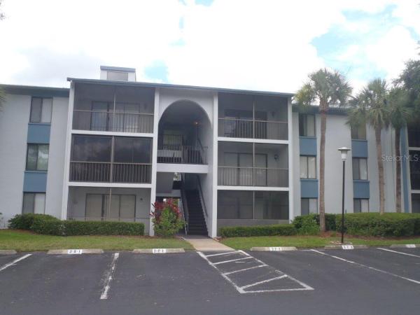 CLUB AT ORLANDO PH 04